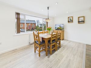 Dining Kitchen- click for photo gallery